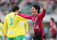 先制のヘッドを決めた押谷 祐樹（岡山）【明治安田Ｊ２ 第2節 岡山vs千葉】