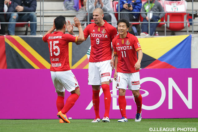 2試合連続ゴールで試合の均衡を破ったシモビッチ（名古屋）【明治安田Ｊ１ 1st 第2節 名古屋vs広島】