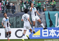 前半だけでハットトリックを達成した都倉 賢（札幌）【明治安田Ｊ２ 第2節 岐阜vs札幌】