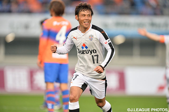 精度の高いミドルシュートで3点目を突き刺した河井 陽介（清水）【明治安田Ｊ２ 第2節 長崎vs清水】