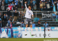 タイトな角度から電光石火の先制点を決めた山本 大貴（松本）【明治安田Ｊ２ 第2節 横浜FCvs松本】