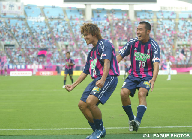 市原（現千葉）戦でプロ入り初のハットトリック。シーズン後にスペインのマジョルカへ移籍した（2004年９月19日）【大久保　嘉人 157の軌跡】