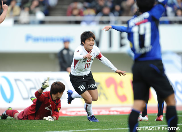 10番を背負った12年。開幕のＧ大阪戦で2得点を挙げた（2012年3月10日）【大久保　嘉人 157の軌跡】