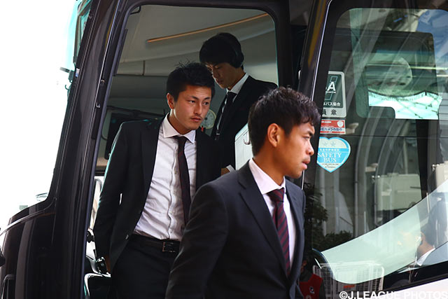 鹿島の選手たちがスタジアムに到着【明治安田Ｊ１ 1st 第3節 仙台vs鹿島】