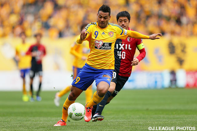 先制点のアシストなど左サイドからチャンスを作ったウイルソン（仙台）【明治安田Ｊ１ 1st 第3節 仙台vs鹿島】