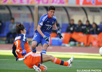 巧みな抜け出しから先制点を決めた富樫 敬真（横浜FM）【明治安田Ｊ１ 1st 第3節 新潟vs横浜FM】