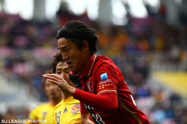 執拗なマークの中でも存在感を見せた金崎 夢生（鹿島）【明治安田Ｊ１ 1st 第3節 仙台vs鹿島】