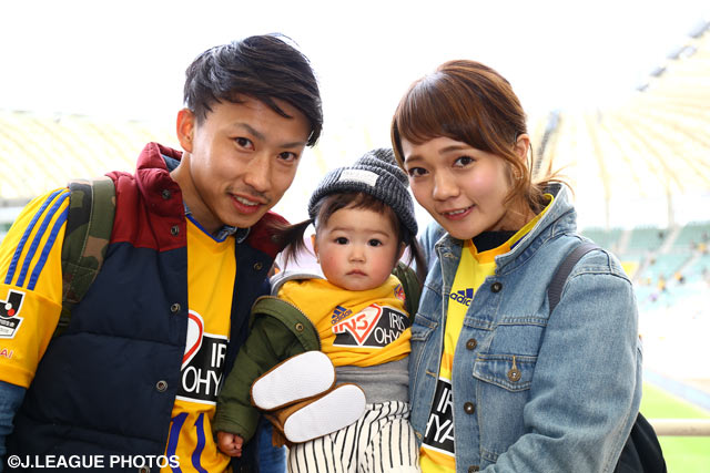 一家全員お揃いのユニフォームでベガルタを応援！【明治安田Ｊ１ 1st 第3節 仙台vs鹿島】