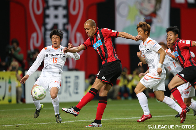 移籍後初ゴールで先制点をもたらしたジュリーニョ（札幌）【明治安田Ｊ２ 第3節 札幌vs愛媛】