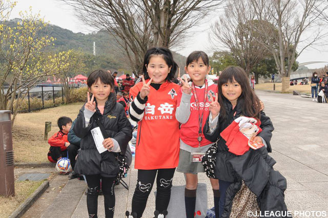 みんなにっこり、熊本も勝ってにっこり【明治安田Ｊ２ 第3節 熊本vs東京Ｖ】
