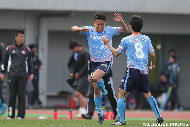 後半アディショナルタイムに決勝ゴールを決めた西山 峻太（YS横浜）【明治安田Ｊ３ 第2節 相模原vsYS横浜】