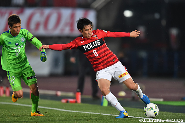 古巣への凱旋マッチとなった遠藤 航（浦和）【明治安田Ｊ１ 1st 第4節 湘南vs浦和】