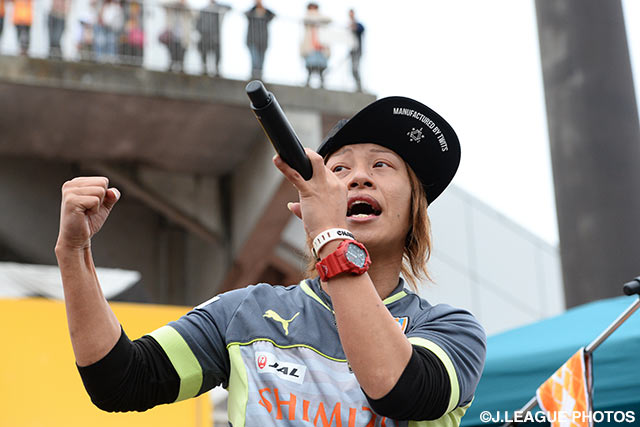 熱いパフォーマンスを披露する清水エスパルスサポーティングアーティスト「Jam9」【明治安田Ｊ２ 第4節 清水vs札幌】