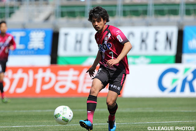 CKのキッカーを務め、追加点となるオウンゴールを誘発した伊藤 大介（岡山）【明治安田Ｊ２ 第5節 岡山vs北九州】