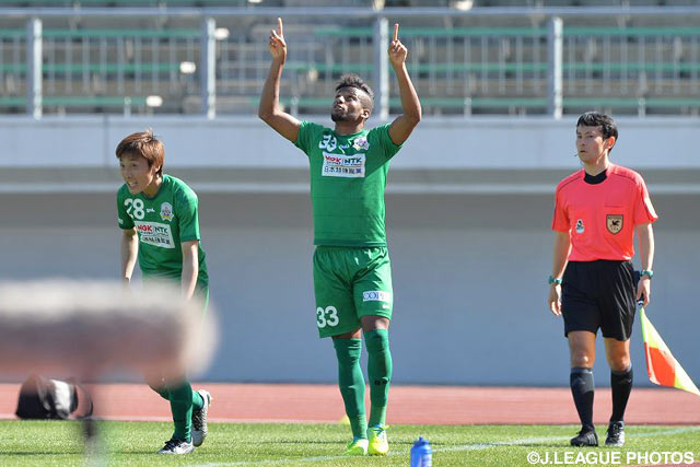 GKの逆を突いてPKを決め、2試合連続得点のレオミネイロ（岐阜）【明治安田Ｊ２ 第5節 岐阜vs水戸】