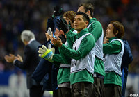 ベンチで見守る槙野 智章（浦和）も香川 真司（ドルトムント／ドイツ）のボレーに脱帽【ロシアＷ杯 アジア2次予選 日本vsシリア】