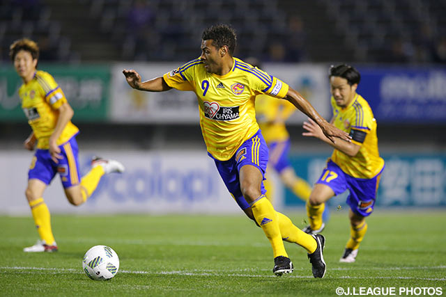 チーム最多3本のシュートを放ち、攻撃をリードしたウイルソン（仙台）【明治安田Ｊ１ 1st 第5節 広島vs仙台】