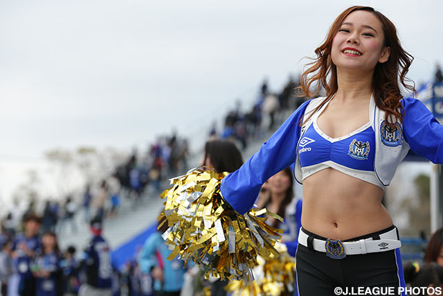 試合前のピッチを笑顔とダンスで盛り上げます【明治安田Ｊ１ 1st 第5節 Ｇ大阪vs横浜FM】