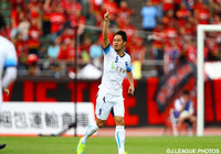 今季初得点となる勝越し点を豪快に蹴り込んだ津田 知宏（横浜FC）【明治安田Ｊ２ 第6節 金沢vs横浜FC】