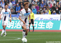 開幕戦以来の先発出場を果たした稲本 潤一（札幌）【明治安田Ｊ２ 第6節 町田vs札幌】