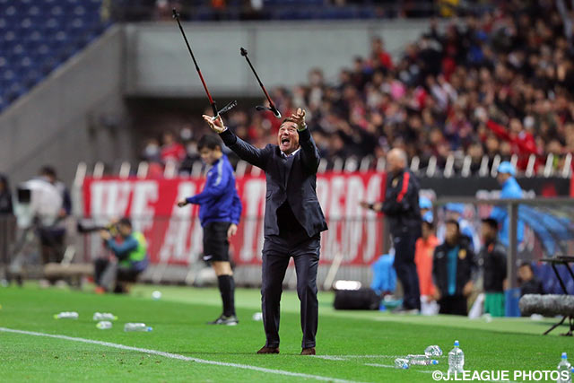 勝利の喜びを爆発させたペトロヴィッチ監督（浦和）【ＡＣＬ GS MD4 浦和vs広州恒大】