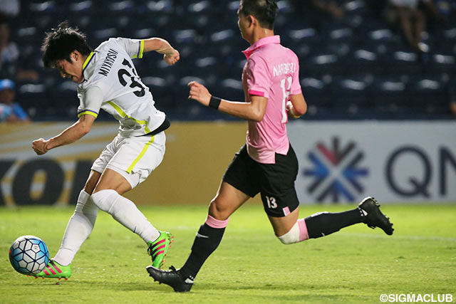 前半終了間際に先制点となる加入後初得点を決めた宮吉 拓実（広島）【ＡＣＬ GS MD4 ブリーラムvs広島】