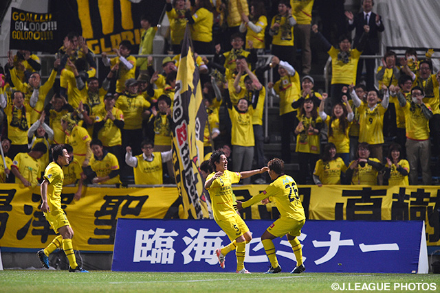 68分には右足でゴールを決めた増嶋 竜也（柏）【ＹＮＣ GS 第3節 横浜FMvs柏】