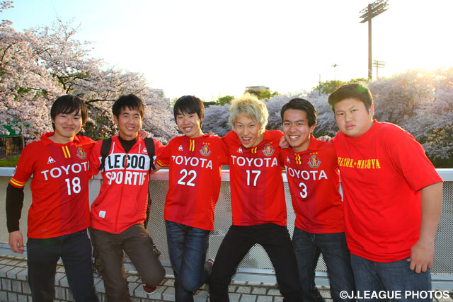 気合がみなぎる名古屋サポーター【ＹＮＣ GS 第3節 名古屋vs鹿島】