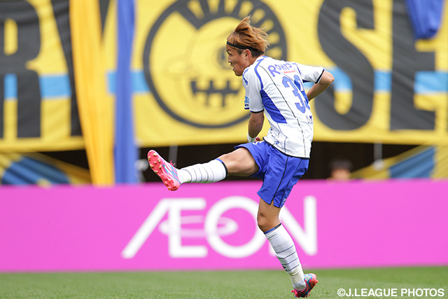 待望のリーグ戦今季初ゴールを決めた宇佐美 貴史 （Ｇ大阪）【明治安田Ｊ１ 1st 第6節 仙台vsＧ大阪】