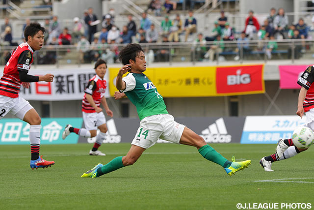 4試合連続の先発出場で盛岡ゴールに迫った岩渕 良太（相模原）【明治安田Ｊ３ 第4節 相模原vs盛岡】