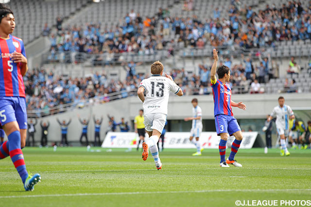 見事な抜け出しと強烈なシュートで同点弾をマークした大久保 嘉人（川崎Ｆ）【明治安田Ｊ１ 1st 第7節 FC東京vs川崎Ｆ】