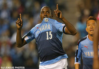 22分に反撃の一撃を流し込み、1点差としたアダイウトン（磐田）【明治安田Ｊ１ 1st 第7節 磐田vs横浜FM】