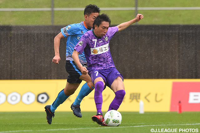 大量得点の口火を切る先制点を決めた枝本 雄一郎（藤枝）【明治安田Ｊ３ 第5節 藤枝vsYS横浜】