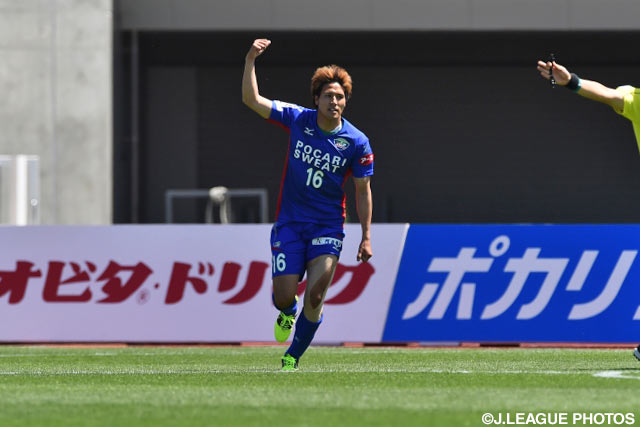 巧みなループシュートで先制点を決めた渡 大生（徳島）【明治安田Ｊ２ 第8節 徳島vs山口】