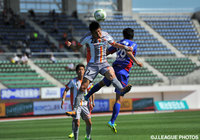 橋内 優也（徳島）との空中戦を制すユン シンヨン（山口）【明治安田Ｊ２ 第8節 徳島vs山口】