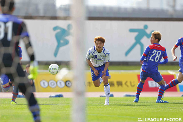 3試合ぶりの得点で同点とした堂安 律（Ｇ大23）【明治安田Ｊ３ 第5節 Ｆ東23vsＧ大23】
