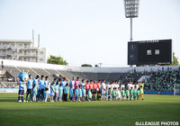 試合前に熊本地震災害の犠牲者への黙祷が捧げられた【明治安田Ｊ２ 第8節 横浜FCvs東京Ｖ】