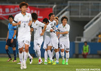 直接FKをゴール右隅へと鮮やかに決め、同点とした中後 雅喜（東京Ｖ #8）【明治安田Ｊ２ 第8節 横浜FCvs東京Ｖ】