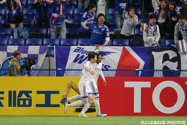 49分にサントス（#10）のゴールで先制した水原三星【ＡＣＬ GS MD5 Ｇ大阪vs水原三星】