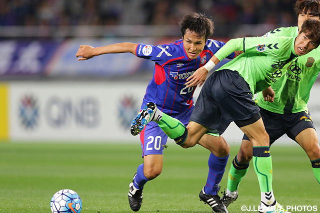 30分にポストプレーでチャンスを作った前田 遼一（FC東京）【ＡＣＬ GS MD5 FC東京vs全北現代】