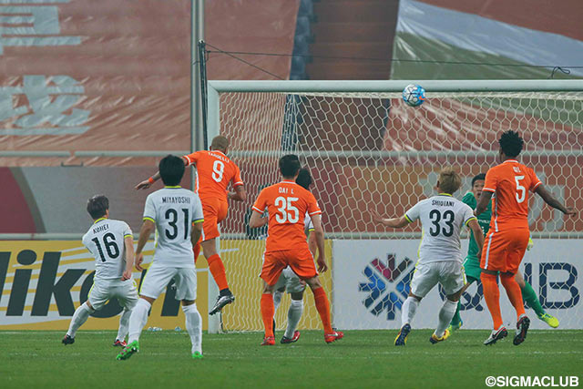 10分にジエゴ タルデッリのヘディングシュートで先制した山東魯能【ＡＣＬ GS MD5 山東魯能vs広島】