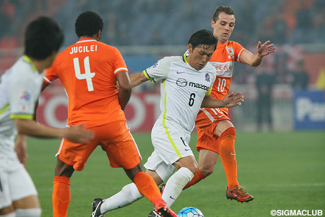 90分間中盤で好守をつないだ青山 敏弘（広島）【ＡＣＬ GS MD5 山東魯能vs広島】