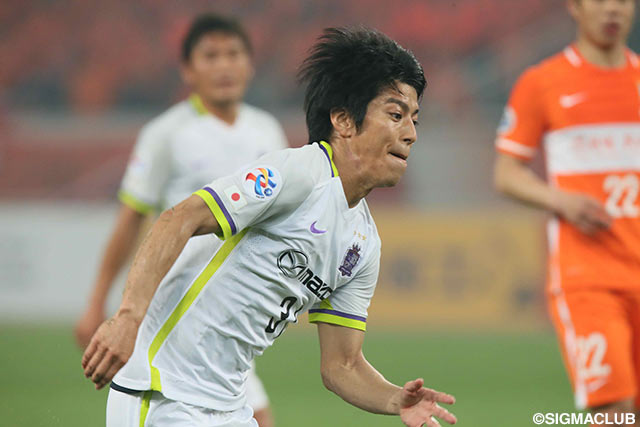 終盤に決定機を作った宮吉 拓実（広島）【ＡＣＬ GS MD5 山東魯能vs広島】