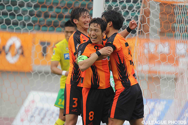 先制、勝ち越しの2ゴールを決めた島屋 八徳（山口）【明治安田Ｊ２ 第9節 山口vs千葉】