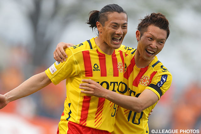 原 一樹が2試合連続ゴールとなるボレーシュートを決め、先制した北九州【明治安田Ｊ２ 第9節 北九州vs清水】