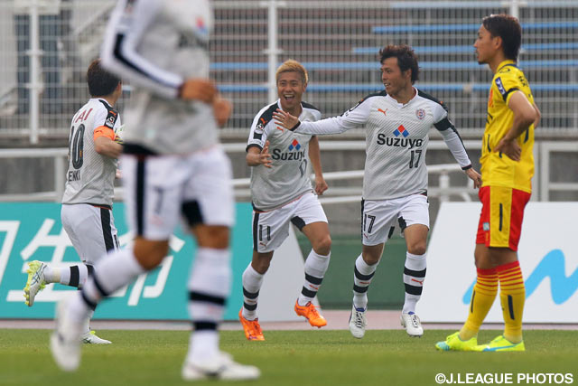 村田 和哉（#11）のクロスがオウンゴールを誘発し、同点とした清水【明治安田Ｊ２ 第9節 北九州vs清水】