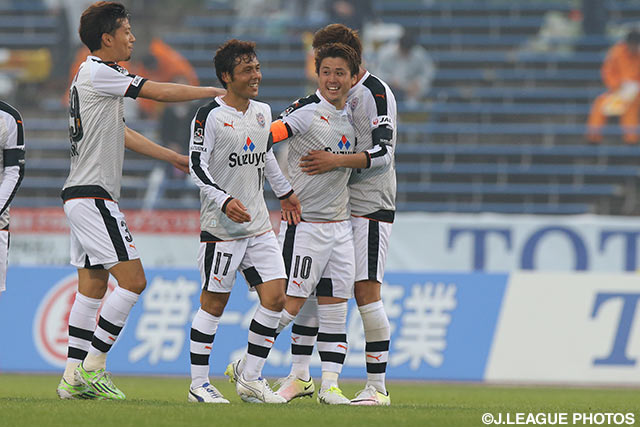 土壇場で劇的逆転ゴールを決めた大前 元紀（清水 #10）【明治安田Ｊ２ 第9節 北九州vs清水】