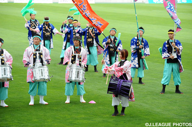 粋なパフォーマンスで会場を盛り上げます【明治安田Ｊ２ 第9節 松本vs群馬】