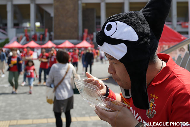 観戦前には腹ごしらえが欠かせません【明治安田Ｊ１ 第8節 名古屋vs新潟】