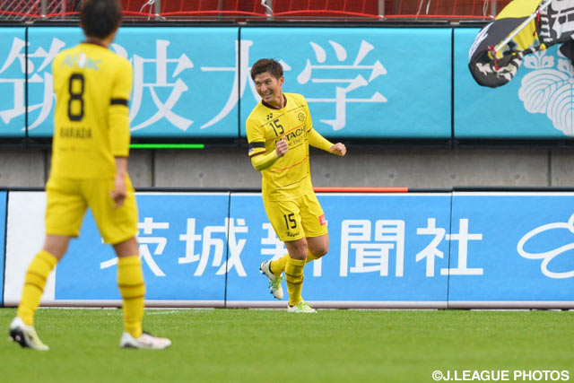 4試合ぶりの得点となる追加点を挙げた武富 孝介（柏）【明治安田Ｊ１ 1st 第8節 鹿島vs柏】